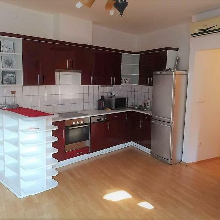 פץ' Centrum - A. Apartman מראה חיצוני תמונה